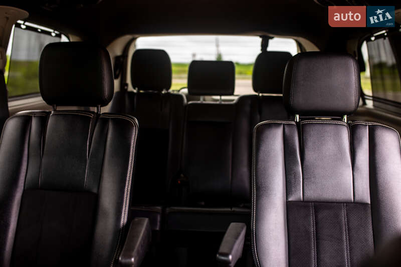 Мінівен Dodge Grand Caravan 2017 в Умані