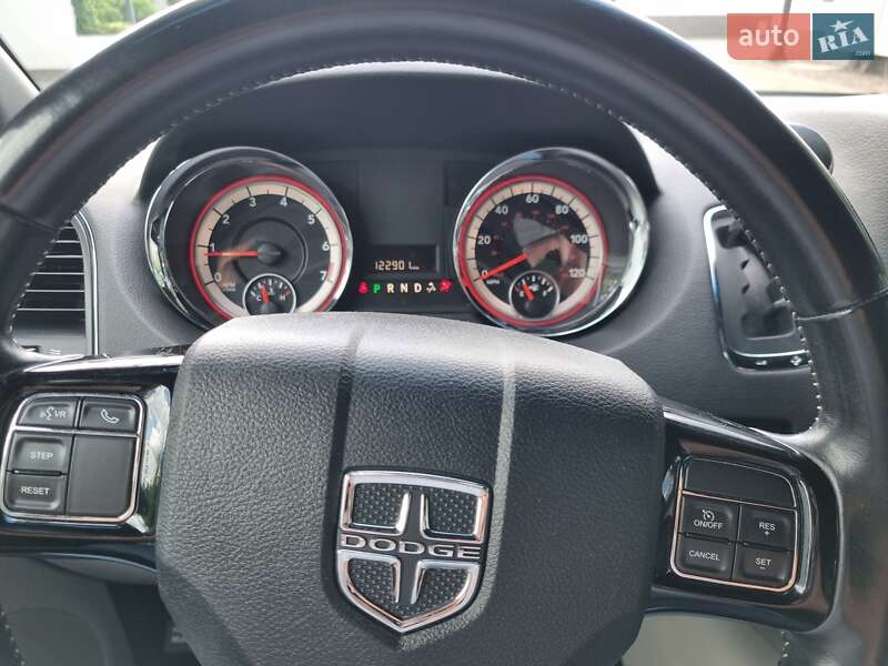 Минивэн Dodge Grand Caravan 2019 в Киеве фото 14 Минивэн Dodge Grand Caravan 2019 в Киеве