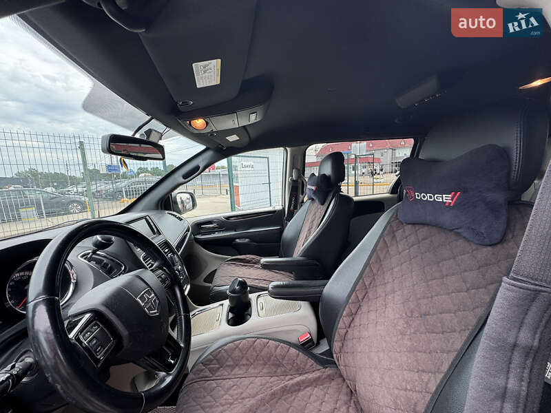 Мінівен Dodge Grand Caravan 2017 в Києві
