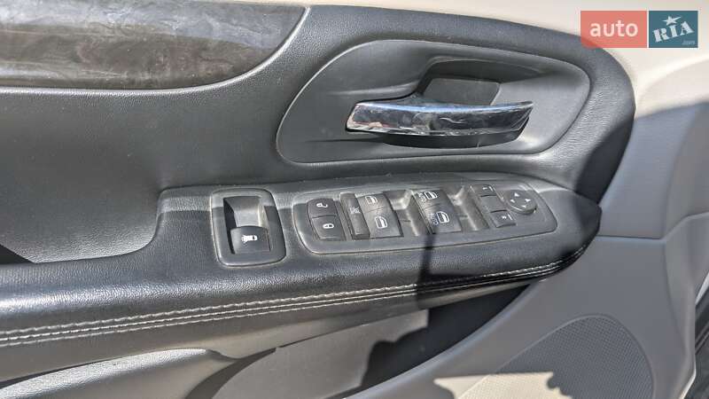 Минивэн Dodge Grand Caravan 2016 в Хмельницком фото 13 Минивэн Dodge Grand Caravan 2016 в Хмельницком