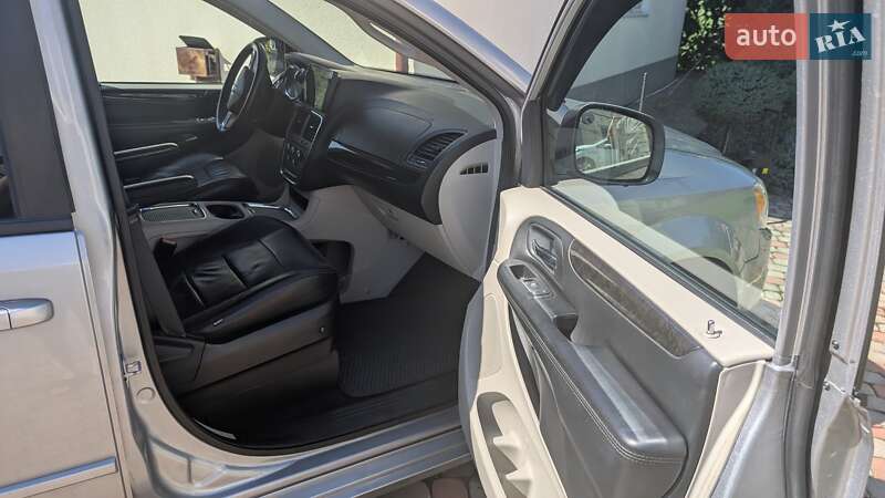 Минивэн Dodge Grand Caravan 2016 в Хмельницком фото 39 Минивэн Dodge Grand Caravan 2016 в Хмельницком