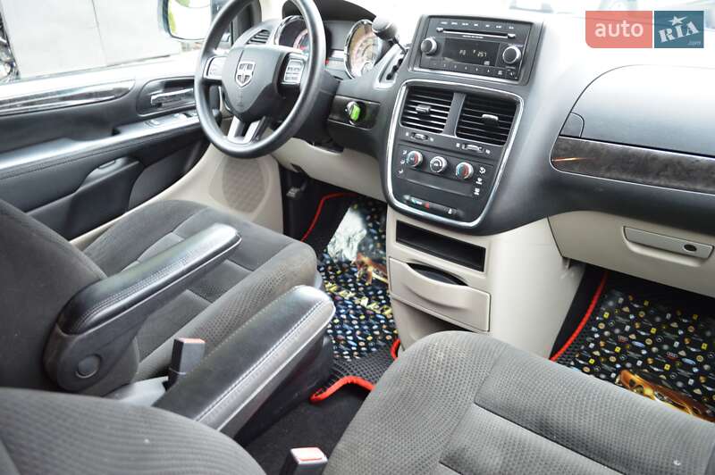Мінівен Dodge Grand Caravan 2016 в Одесі фото 34 Мінівен Dodge Grand Caravan 2016 в Одесі