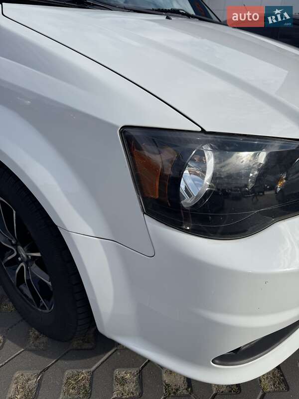 Мінівен Dodge Grand Caravan 2017 в Києві