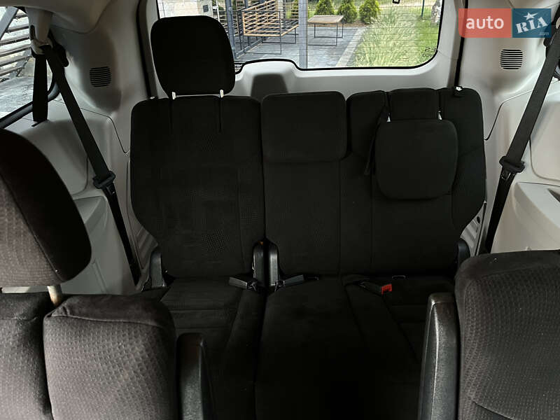 Минивэн Dodge Grand Caravan 2014 в Ровно фото 16 Минивэн Dodge Grand Caravan 2014 в Ровно