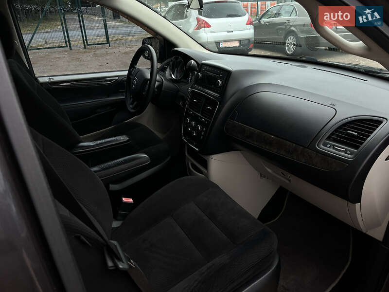 Минивэн Dodge Grand Caravan 2014 в Ровно фото 24 Минивэн Dodge Grand Caravan 2014 в Ровно