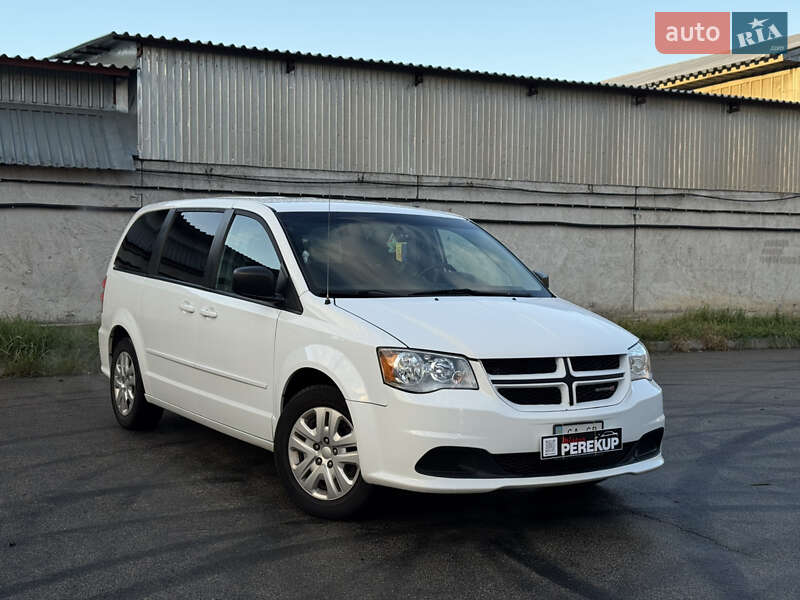 Мінівен Dodge Grand Caravan 2017 в 