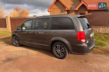 Мінівен Dodge Grand Caravan 2017 в  фото 4 Мінівен Dodge Grand Caravan 2017 в