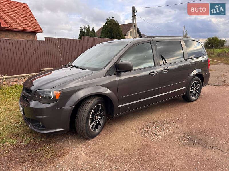 Мінівен Dodge Grand Caravan 2017 в  фото Мінівен Dodge Grand Caravan 2017 в