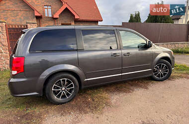 Мінівен Dodge Grand Caravan 2017 в  фото 13 Мінівен Dodge Grand Caravan 2017 в