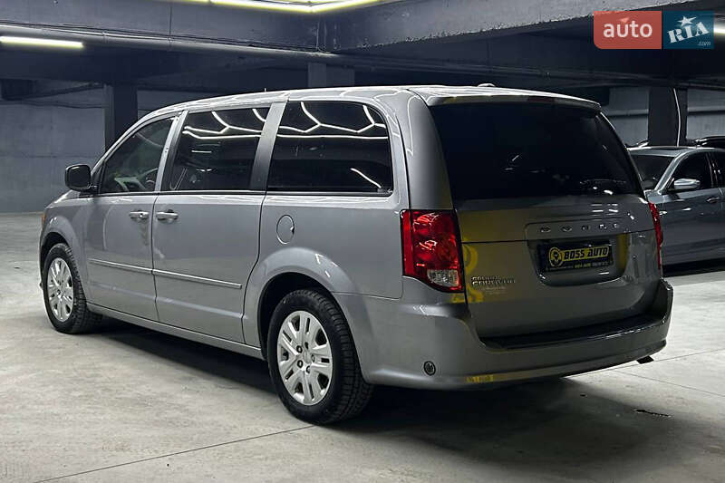 Мінівен Dodge Grand Caravan 2017 в Чернівцях