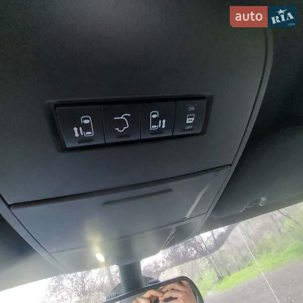 Мінівен Dodge Grand Caravan 2018 в Одесі