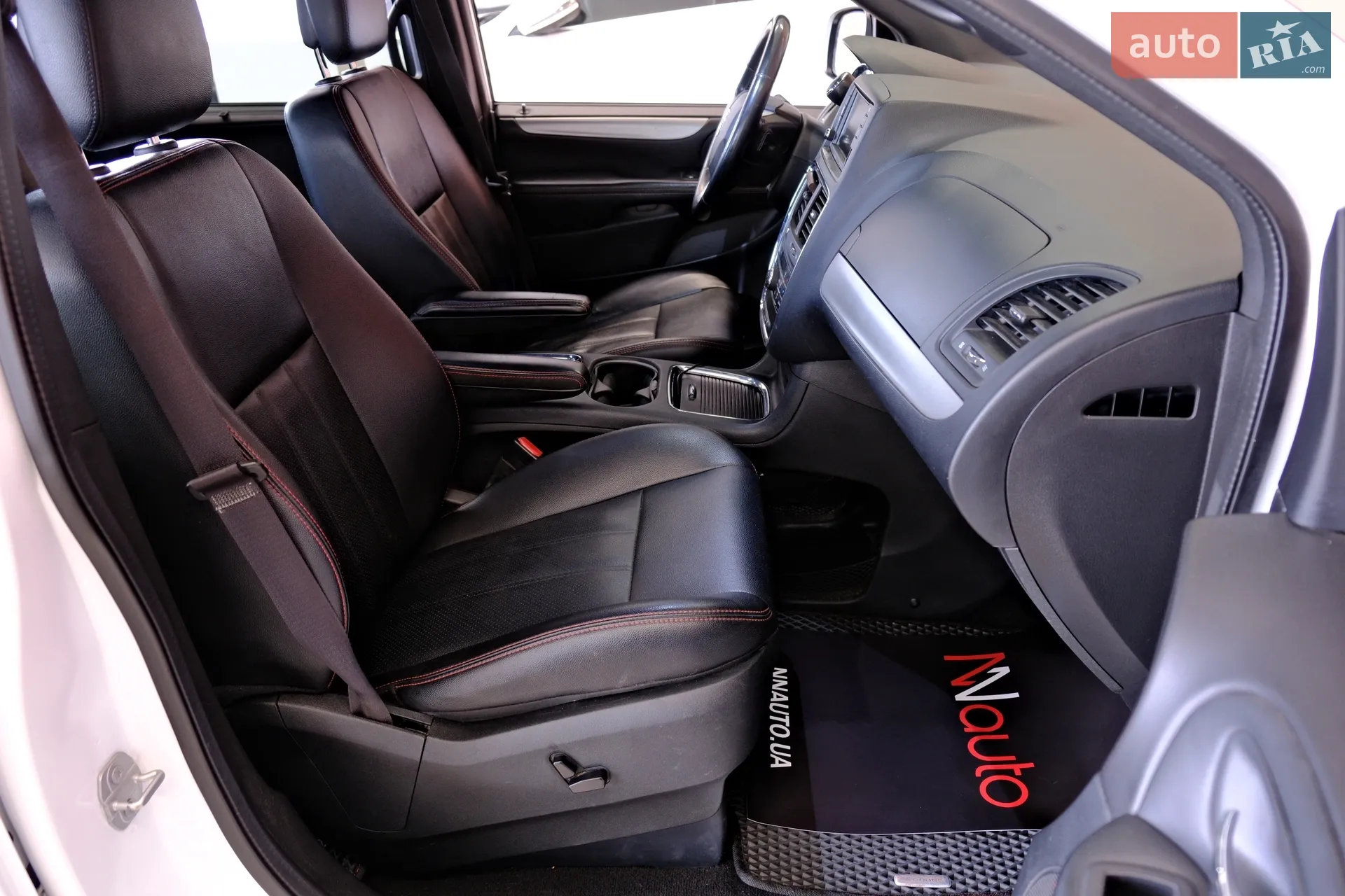 2018 Dodge Caravan - мініатюра 41
