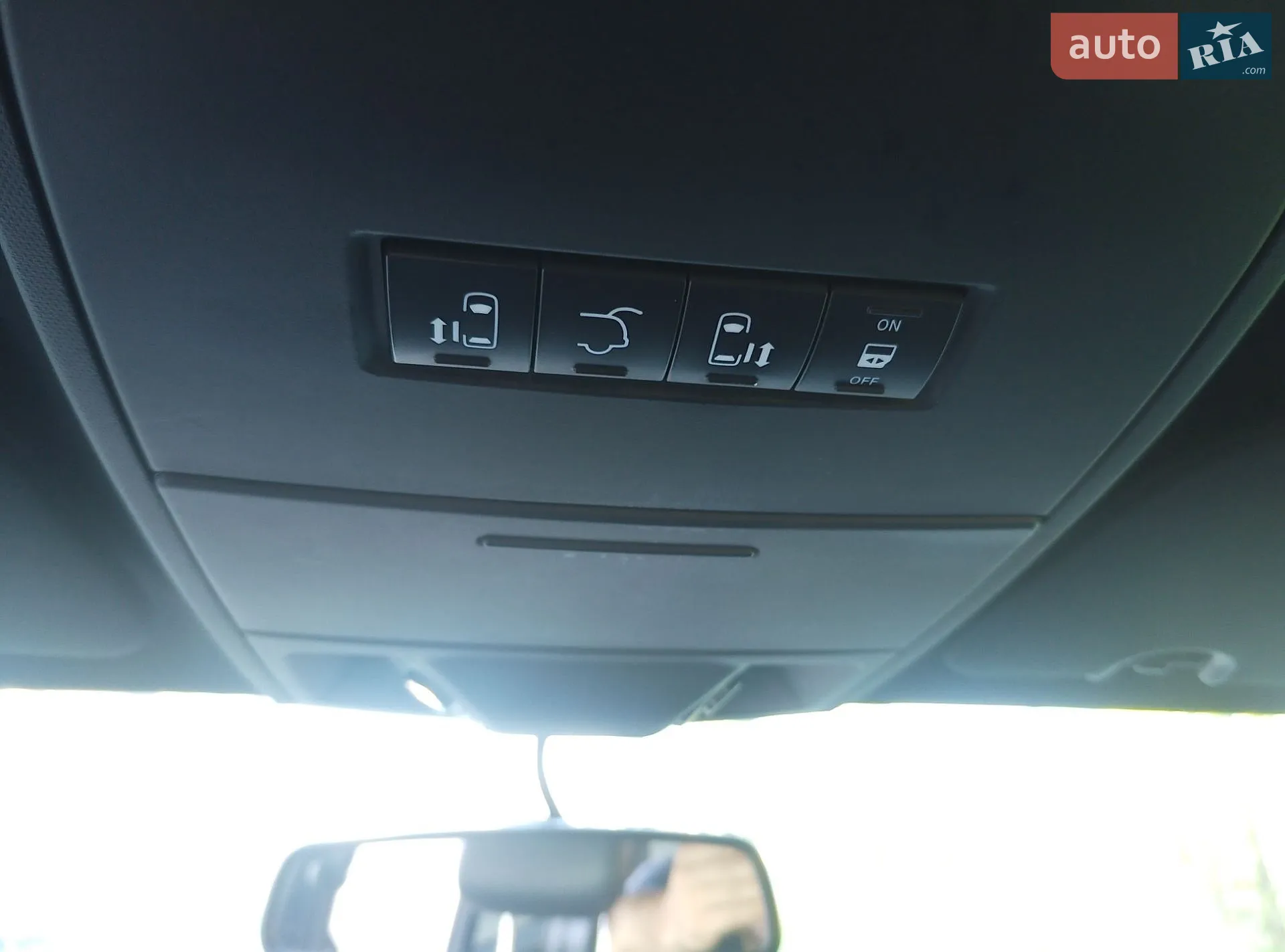 2017 Dodge Caravan - мініатюра 16