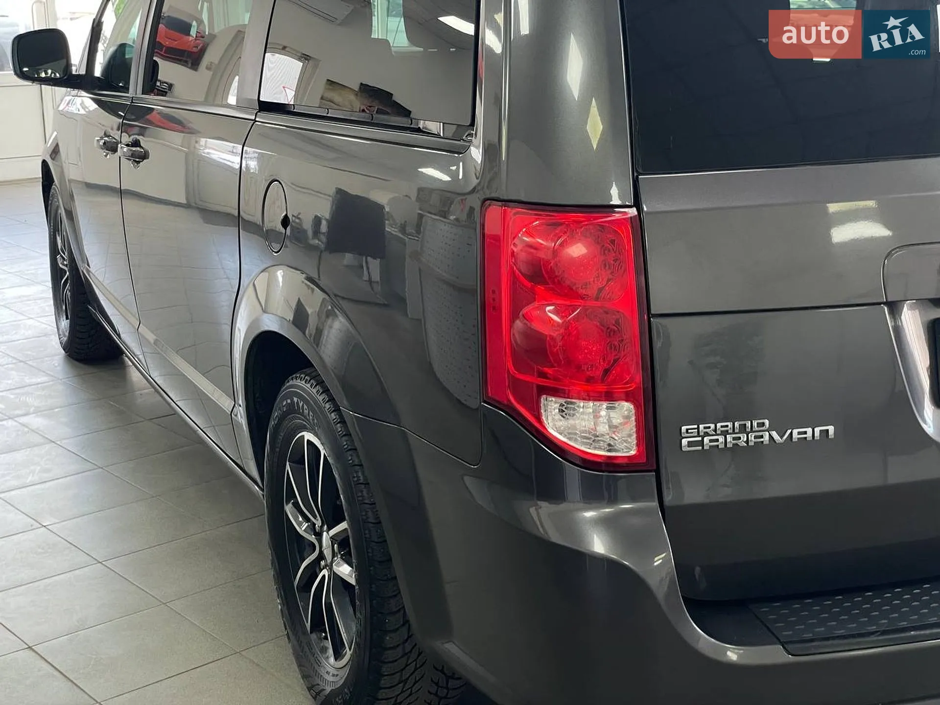 2018 Dodge Caravan - мініатюра 8
