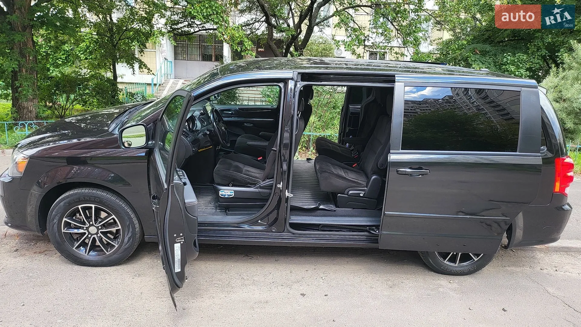 2015 Dodge Caravan - мініатюра 8