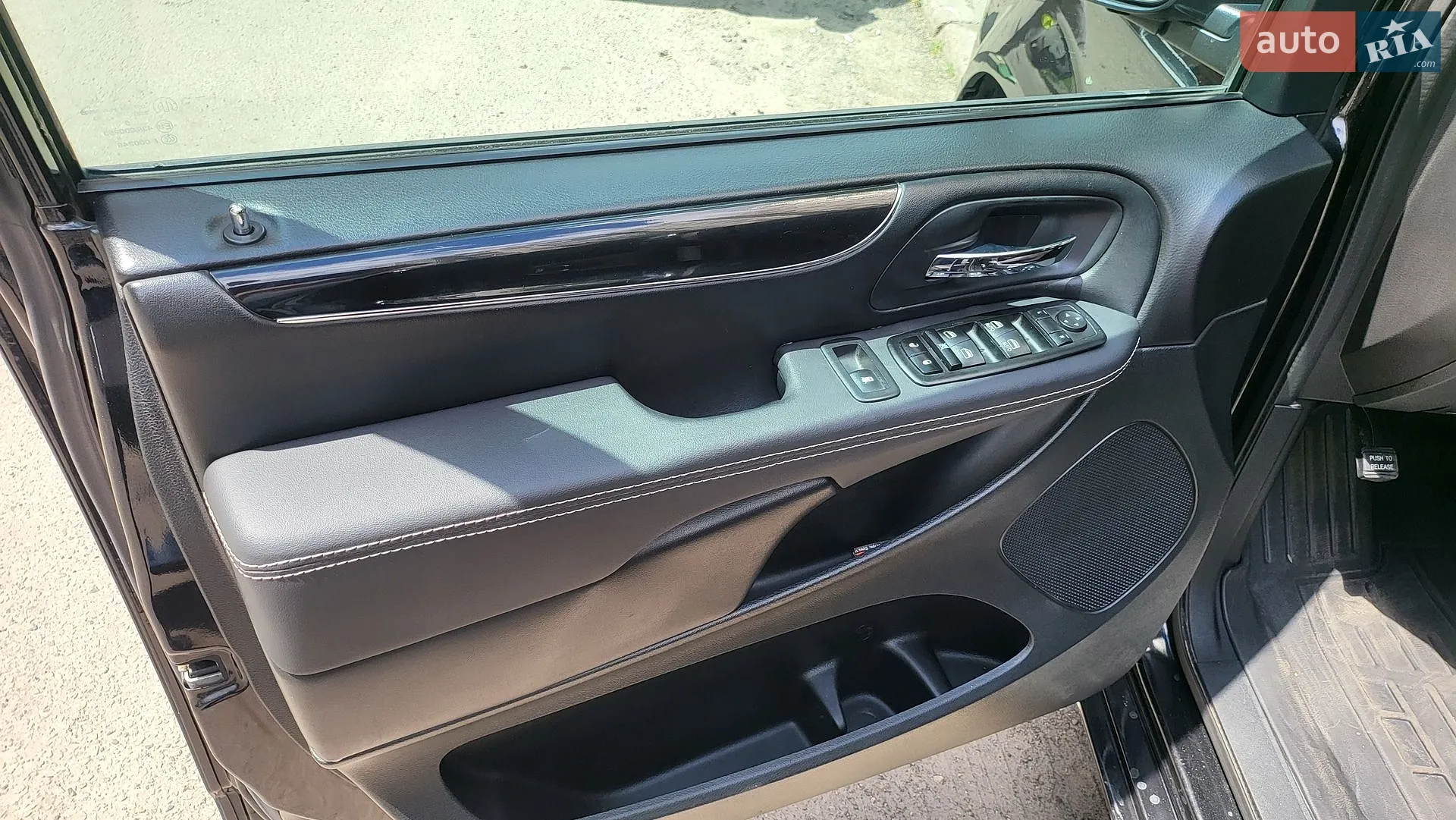 2015 Dodge Caravan - мініатюра 19