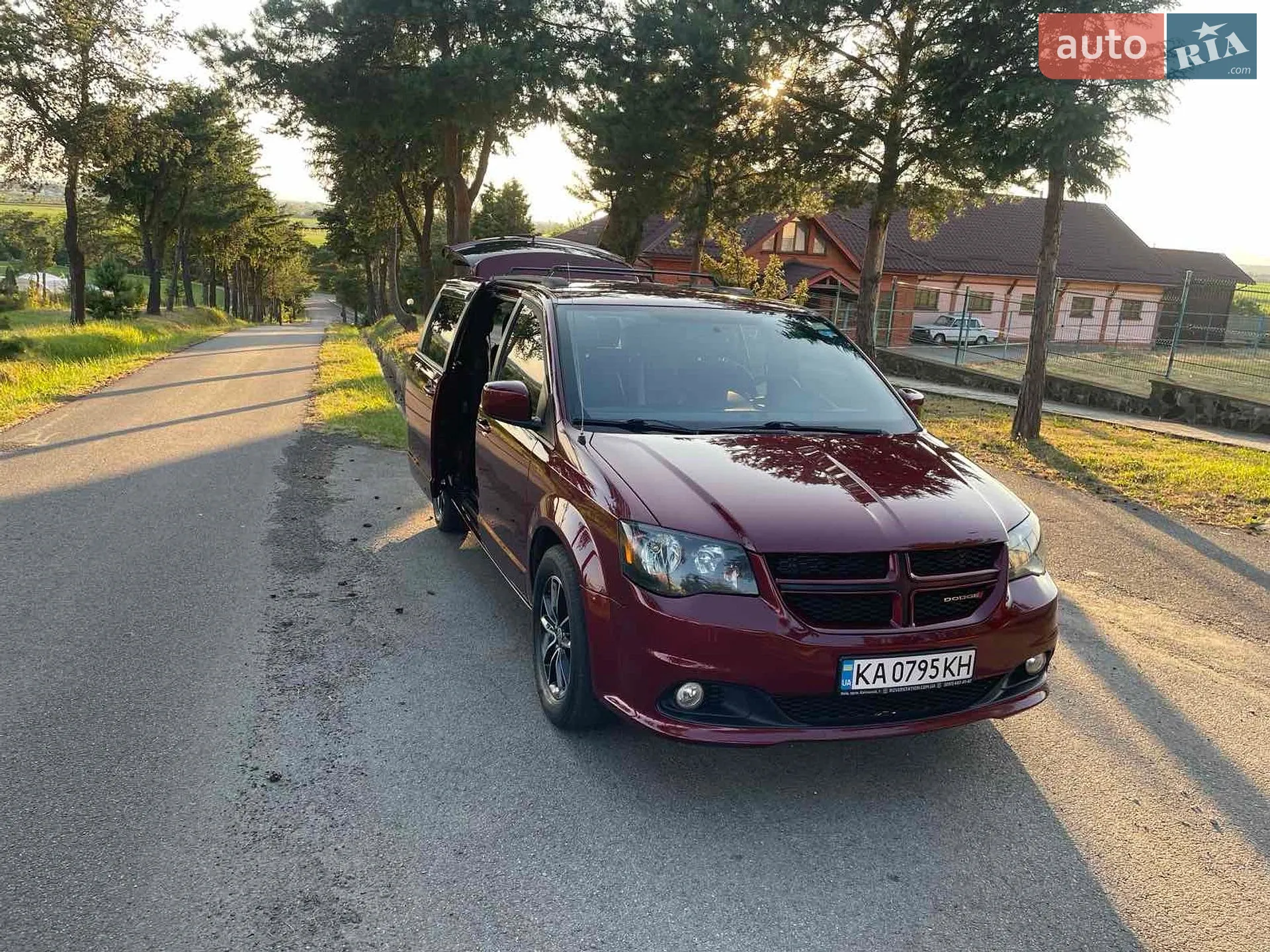 2018 Dodge Caravan - мініатюра 37