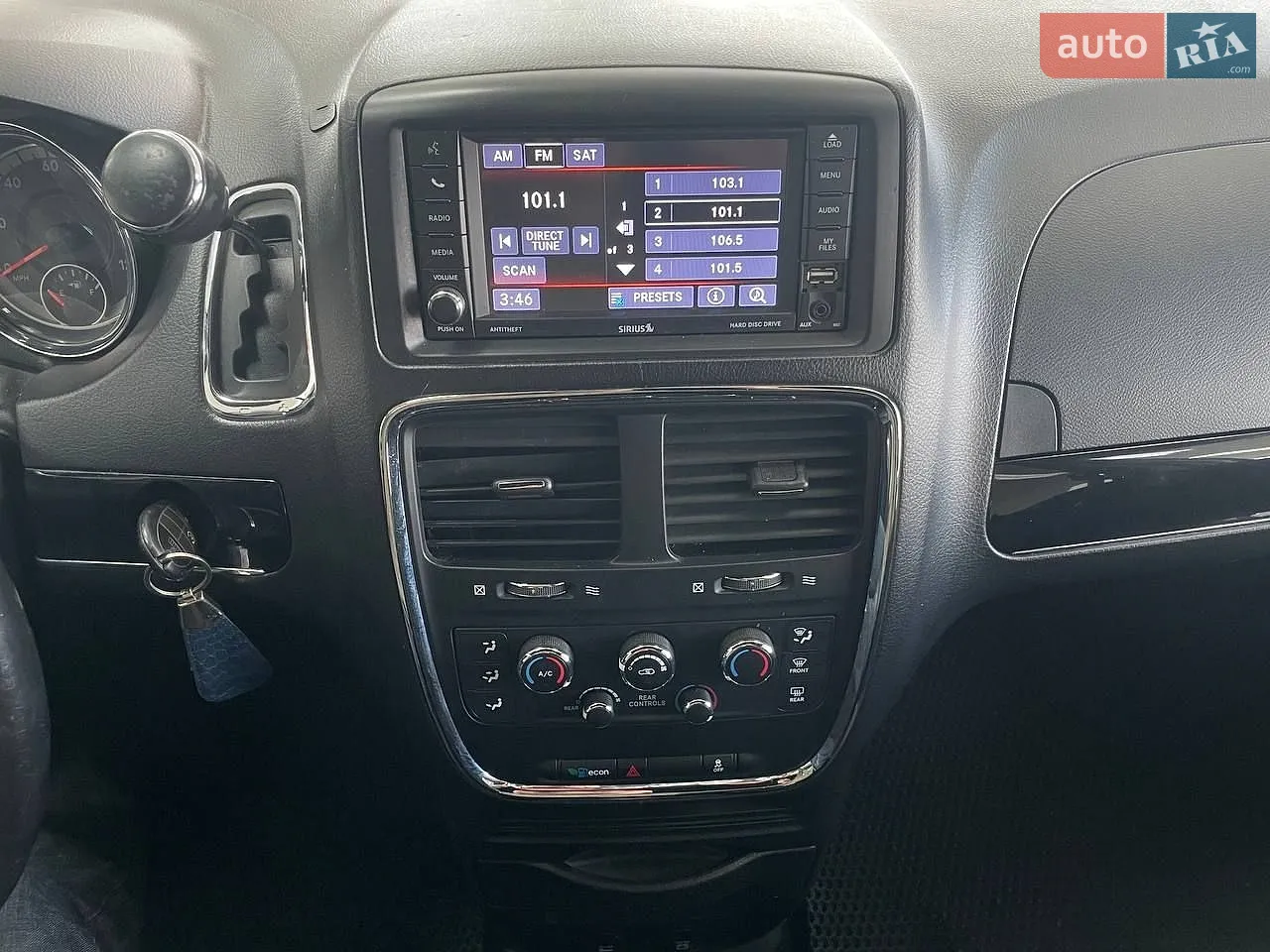 2018 Dodge Caravan - мініатюра 26