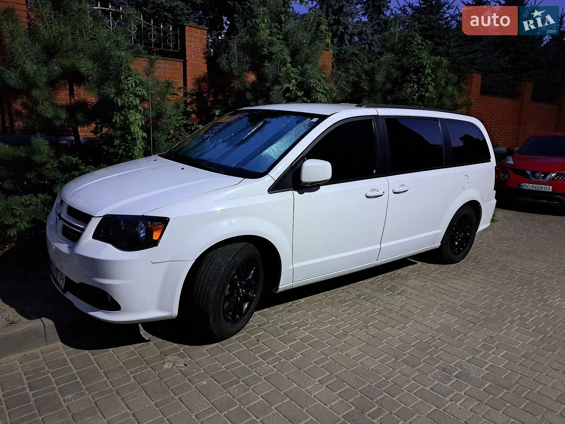 2019 Dodge Caravan - мініатюра 2
