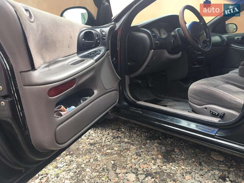 Седан Dodge Intrepid 1998 в Мукачево