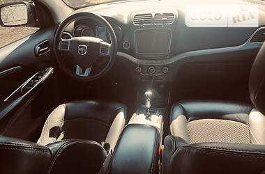 Позашляховик / Кросовер Dodge Journey 2015 в 