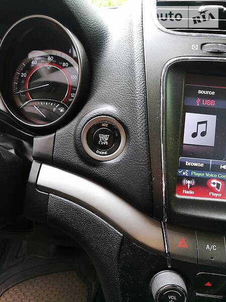 Позашляховик / Кросовер Dodge Journey 2015 в Києві