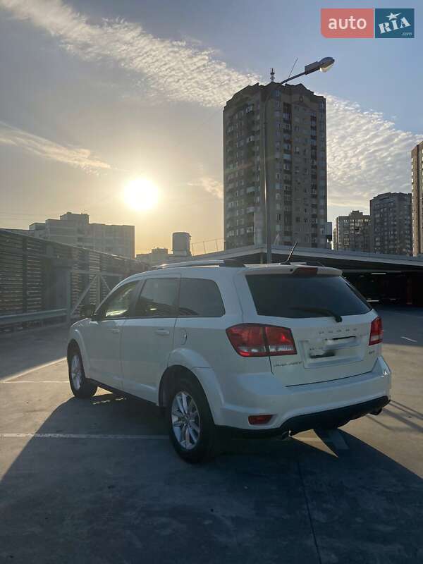 Позашляховик / Кросовер Dodge Journey 2014 в Києві