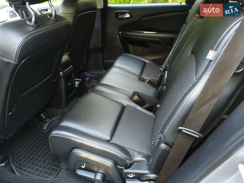 Внедорожник / Кроссовер Dodge Journey 2015 в Новомосковске