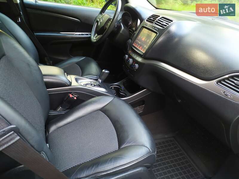 Внедорожник / Кроссовер Dodge Journey 2015 в Новомосковске