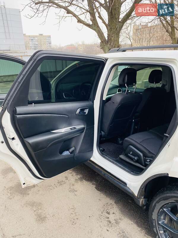 Внедорожник / Кроссовер Dodge Journey 2015 в Кривом Роге фото 14 Внедорожник / Кроссовер Dodge Journey 2015 в Кривом Роге
