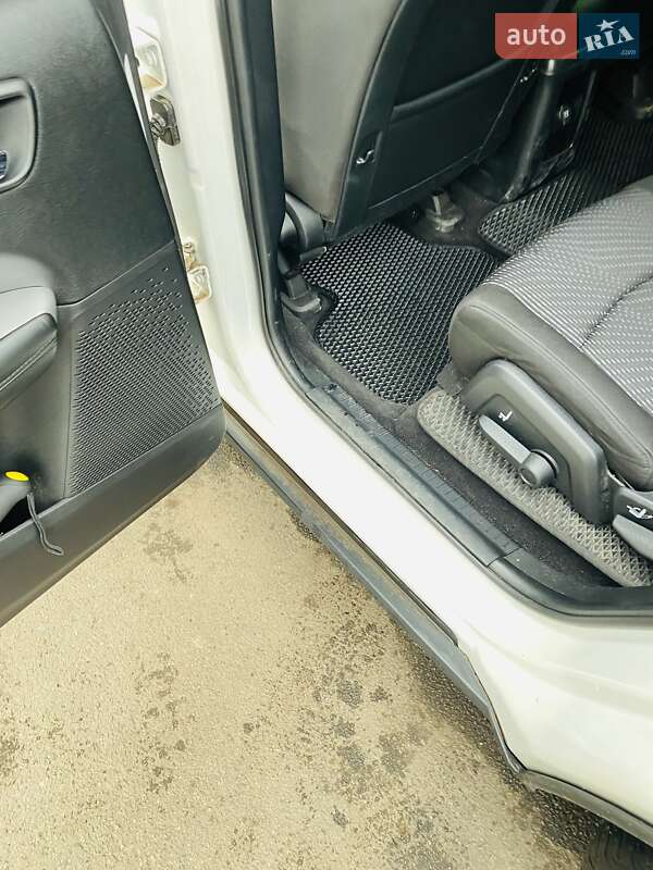 Внедорожник / Кроссовер Dodge Journey 2015 в Кривом Роге фото 17 Внедорожник / Кроссовер Dodge Journey 2015 в Кривом Роге