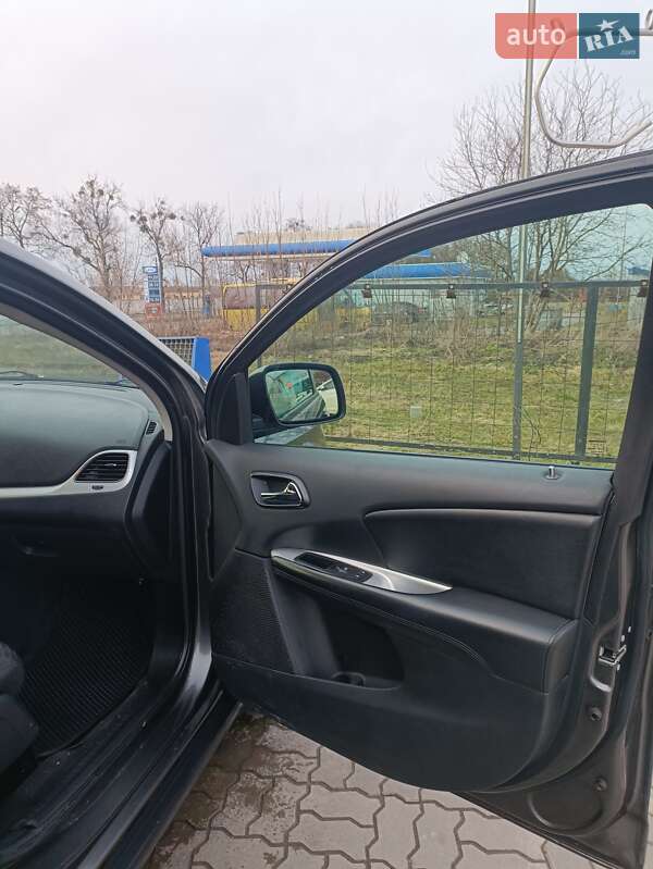 Універсал Dodge Journey 2015 в Володимирі