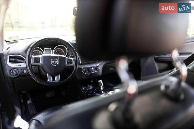 Внедорожник / Кроссовер Dodge Journey 2015 в Ровно