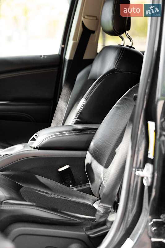 Внедорожник / Кроссовер Dodge Journey 2015 в Ровно