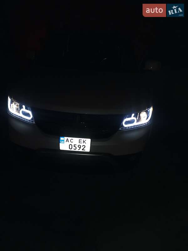 Позашляховик / Кросовер Dodge Journey 2015 в Володимирі