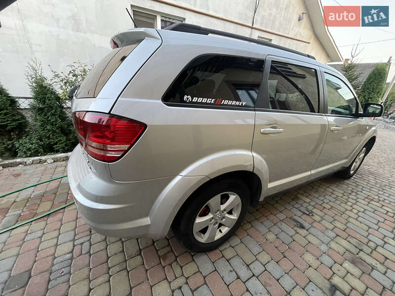 Позашляховик / Кросовер Dodge Journey 2010 в Рівному