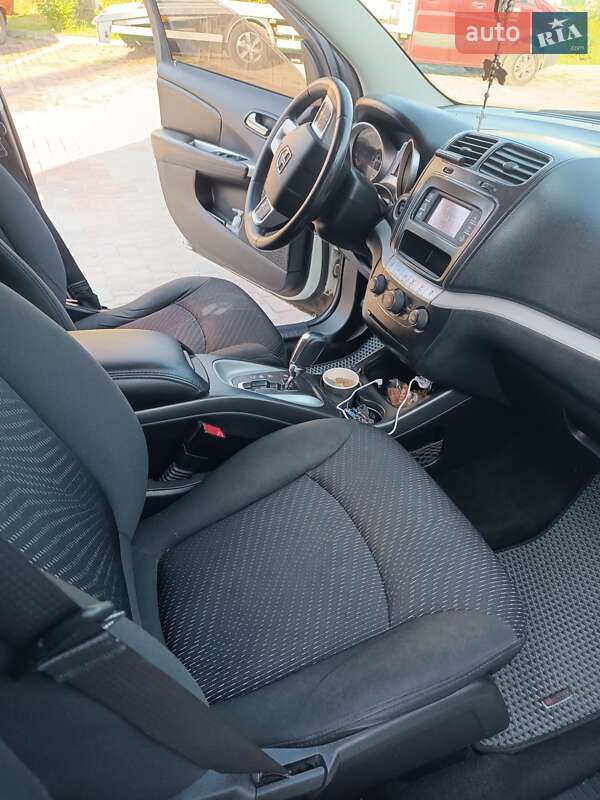 Внедорожник / Кроссовер Dodge Journey 2015 в Ивано-Франковске