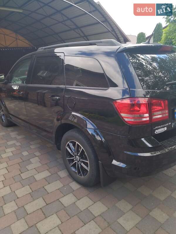 Внедорожник / Кроссовер Dodge Journey 2017 в Березному