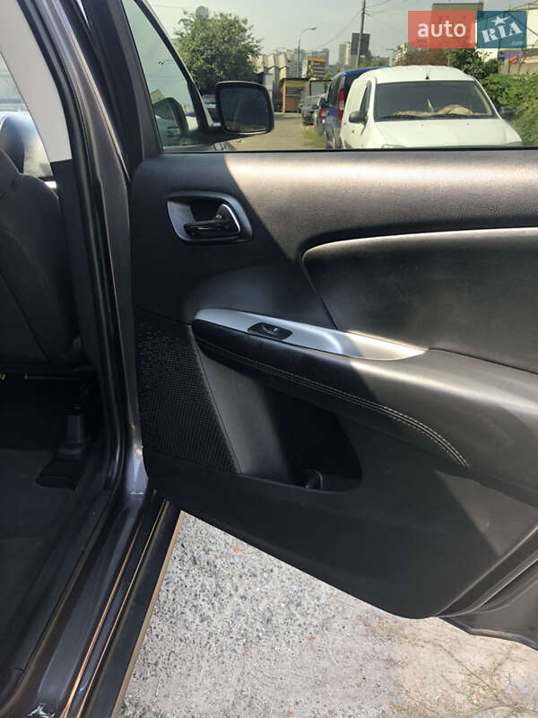 Внедорожник / Кроссовер Dodge Journey 2017 в Киеве фото 13 Внедорожник / Кроссовер Dodge Journey 2017 в Киеве