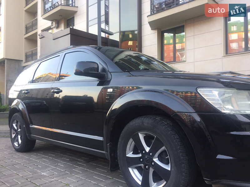 Внедорожник / Кроссовер Dodge Journey 2010 в Черновцах