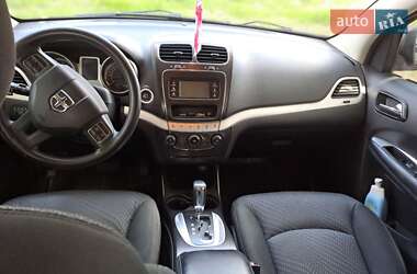 Внедорожник / Кроссовер Dodge Journey 2011 в 