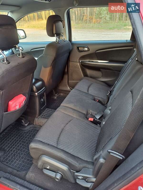 Внедорожник / Кроссовер Dodge Journey 2014 в Чугуеве