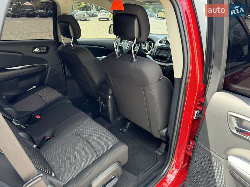 Позашляховик / Кросовер Dodge Journey 2020 в Харкові