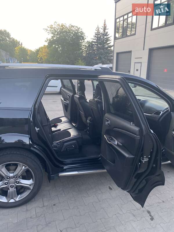 Позашляховик / Кросовер Dodge Journey 2015 в Умані