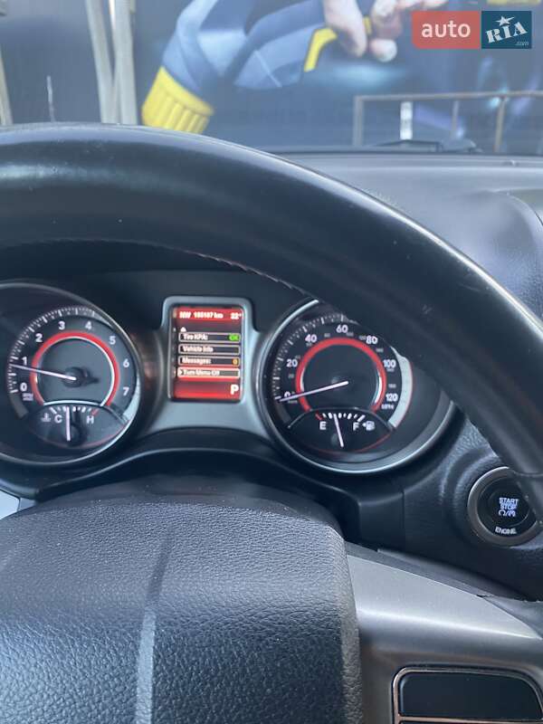 Позашляховик / Кросовер Dodge Journey 2015 в Умані