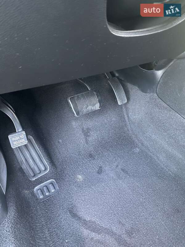 Позашляховик / Кросовер Dodge Journey 2015 в Умані