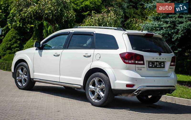Позашляховик / Кросовер Dodge Journey 2014 в Львові