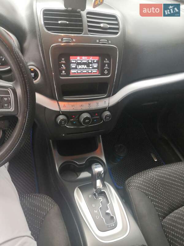 Внедорожник / Кроссовер Dodge Journey 2015 в Кропивницком