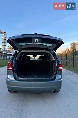 Позашляховик / Кросовер Dodge Journey 2009 в 