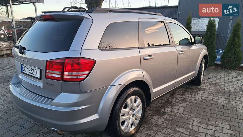 Внедорожник / Кроссовер Dodge Journey 2016 в Стебнику